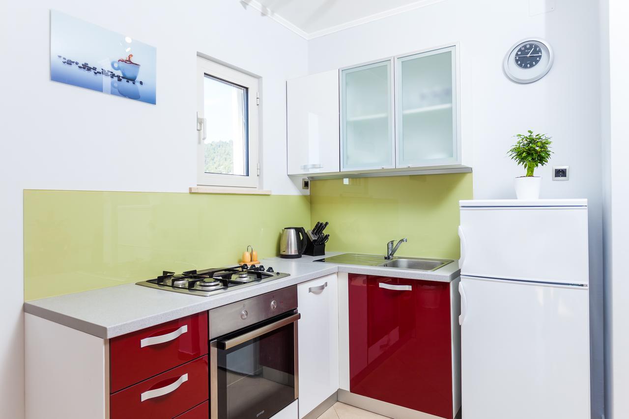 Gold & Silver Apartment