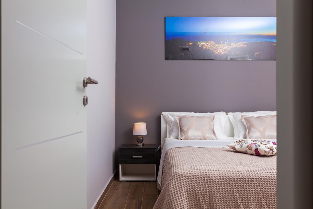 Gold & Silver Apartment *